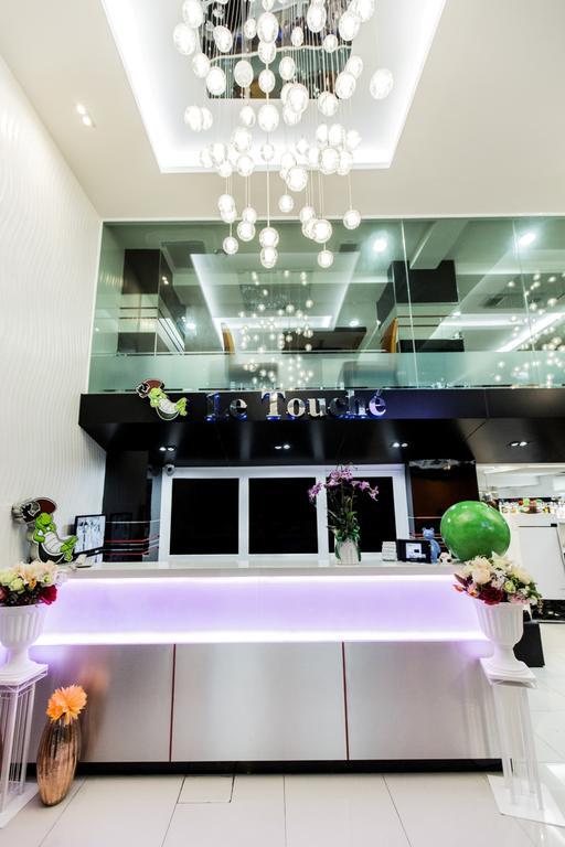 Le Touche Hotel Bangkok Ngoại thất bức ảnh