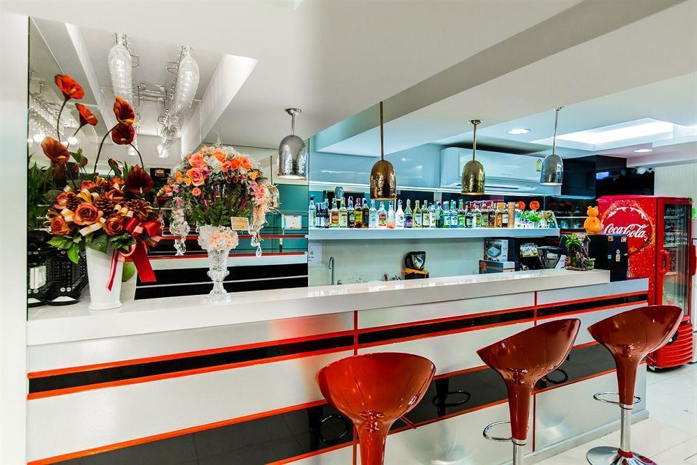 Le Touche Hotel Bangkok Ngoại thất bức ảnh