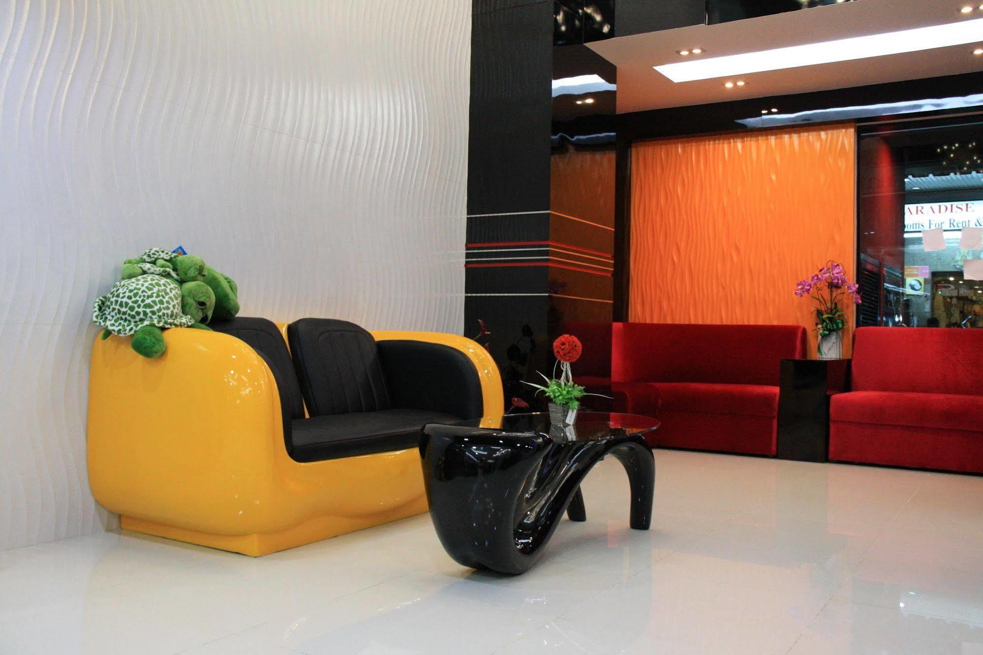 Le Touche Hotel Bangkok Ngoại thất bức ảnh